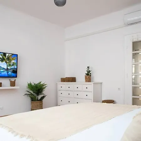 Brand New Center Nostalgija Апартаменти Спліт