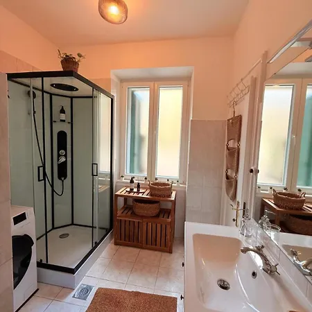 Brand New Center Nostalgija