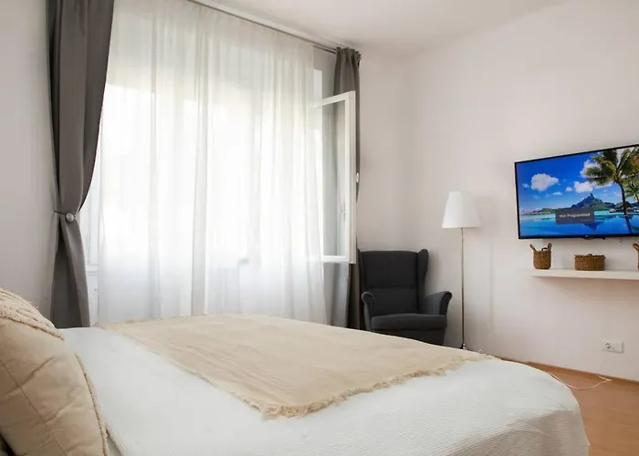 Brand New Center Nostalgija * Split