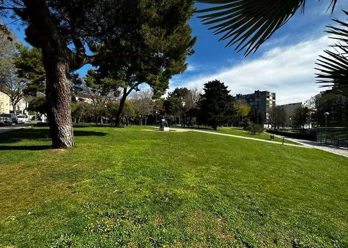 Brand New Center Nostalgija Lägenhet