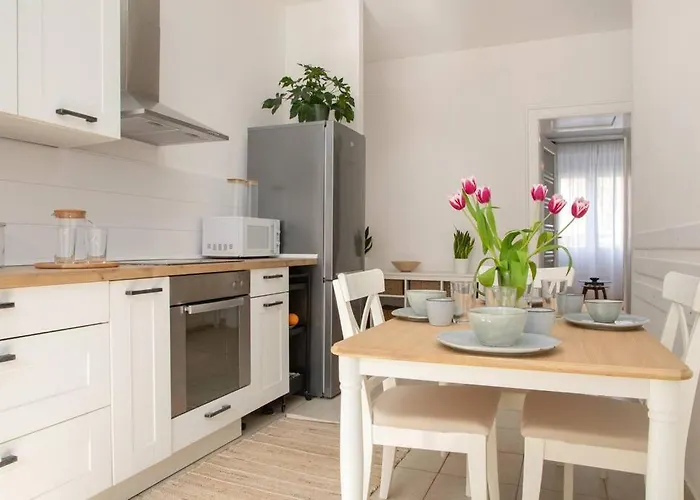 Brand New Center Nostalgija * Split