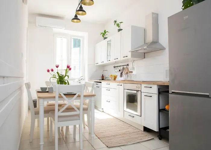 Brand New Center Nostalgija Lägenhet Split