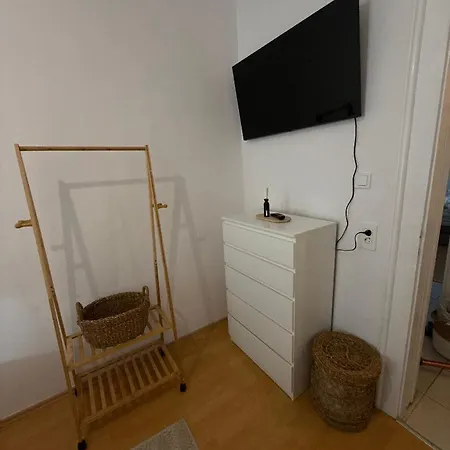 아파트 Brand New Center Nostalgija