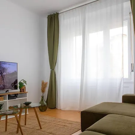 Brand New Center Nostalgija شقة *